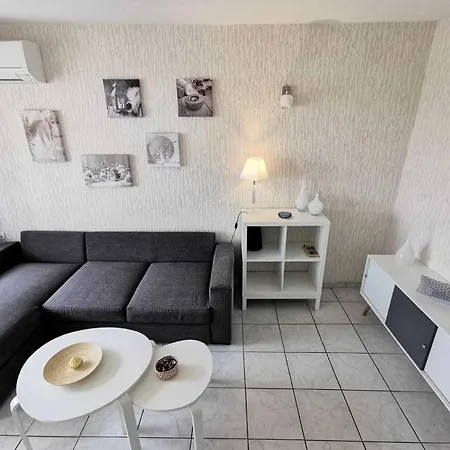 Apartment Les Terrasses Du Port - 2 Pieces 5 Couchages Port Mae-0474